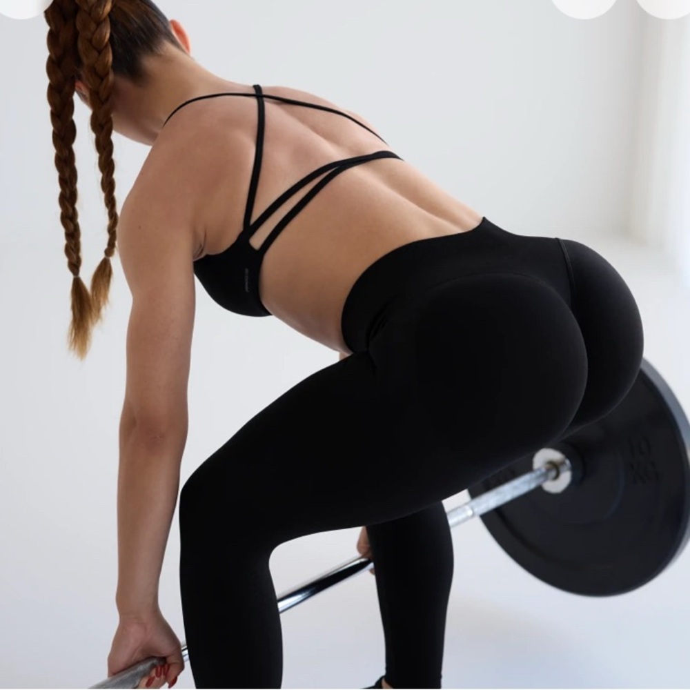 Women's Black High-Waisted Leggings - Picture 2 of 12